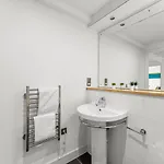 Apartment Enchanting Abode -sleeps 6 With Balcony! Bristol