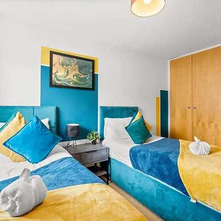 Enchanting Abode -sleeps 6 With Balcony! Appartement